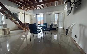 Apartamento Lof, Dúplex, iluminado, bueno , céntrico y bien ubicado en Laureles estadio